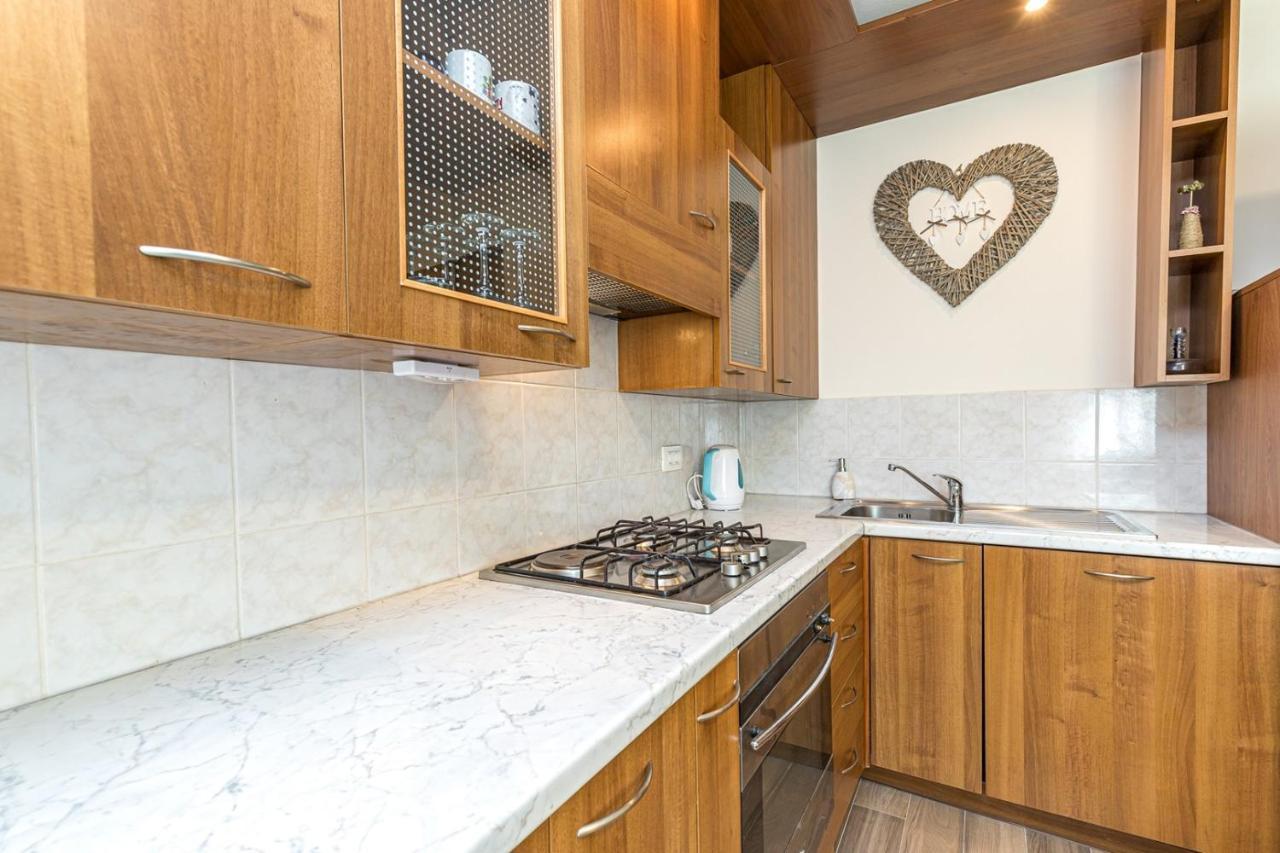 Apartment Flores Stari Pazin Екстериор снимка